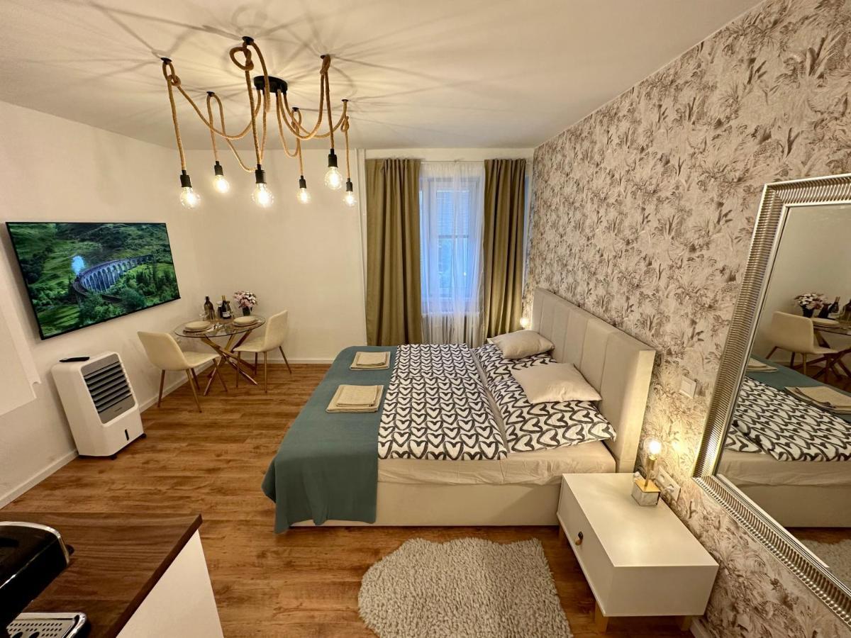 Castle Hill Apt In Old Town Of Bratislava With Free Parking Exterior photo